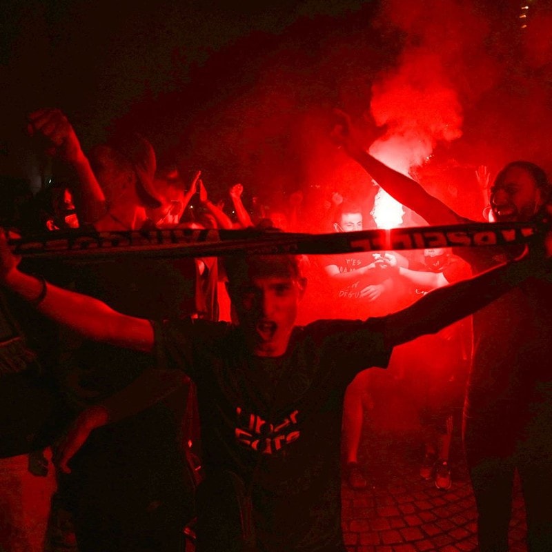 cđv psg làm loạn trên đường phố paris sau trận chung kết champions league hình 1 cdv psg lam loan tren duong pho paris sau tran chung ket champions league hinh 1