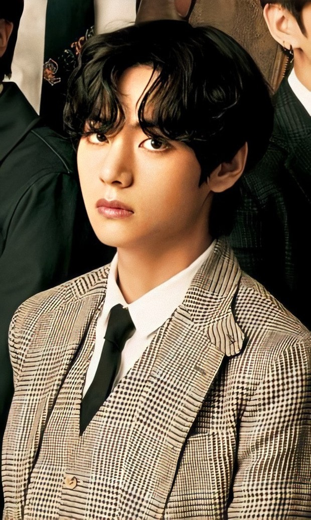 dàn nam thần bts hoá quý ông lịch lãm trên bìa tạp chí hình 9 dan nam than bts hoa quy ong lich lam tren bia tap chi hinh 9