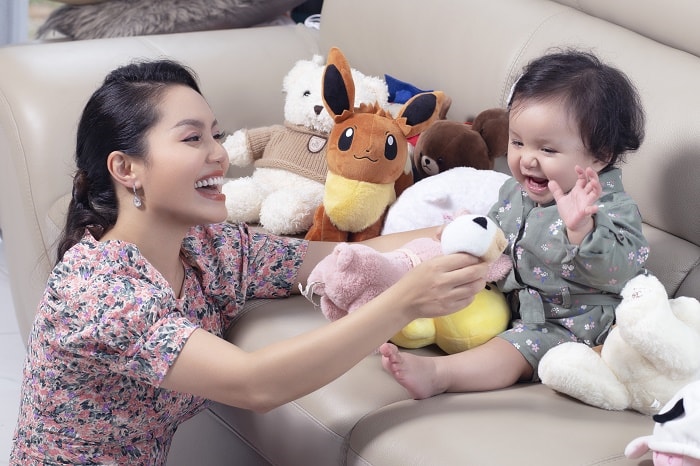 Ca sĩ Nguyễn Ngọc Anh lần đầu khoe con gái nhỏ - 6