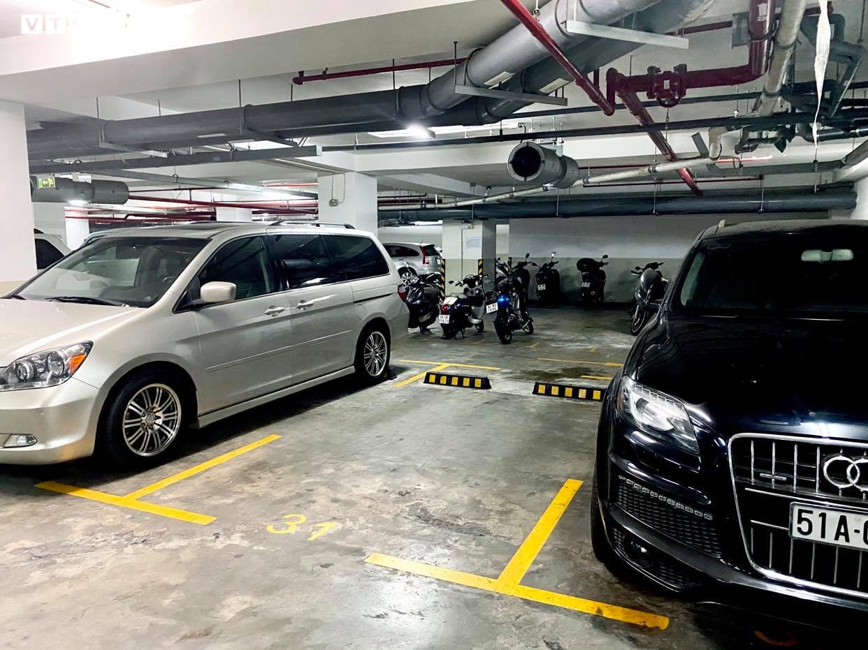 Ở chung cư 5 sao, dân nhà giàu khóc ròng vì bị đòi thêm nửa tỷ mua chỗ để xe - 8