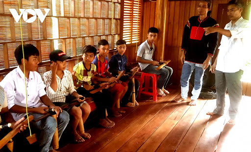 Người góp phần gìn giữ nhịp chiêng ở Chư Đrăm, huyện Krông Bông, tỉnh Đắk Lắk (12/9/2020)