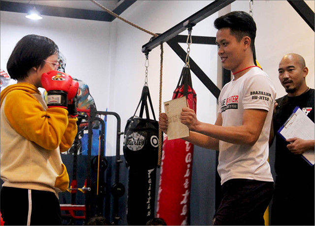 Phong trào tập luyện Kick-boxing đang đem lại sự hào hứng cho các bạn trẻ (21/9/2020)