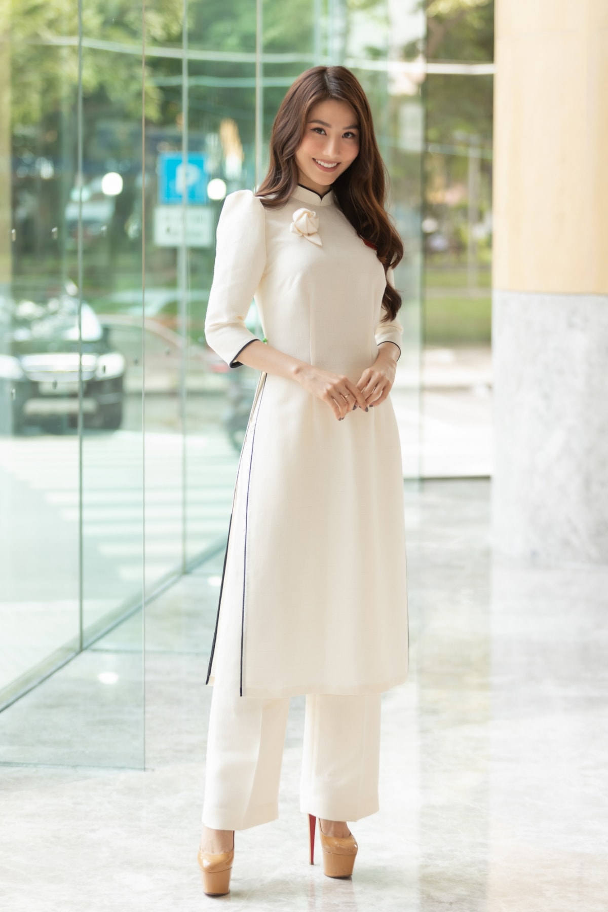 Bước ngoặt mới giúp Diễm My trau dồi, học hỏi thêm nhiều kinh nghiệm sống và giúp đầu óc nhạy bén hơn.