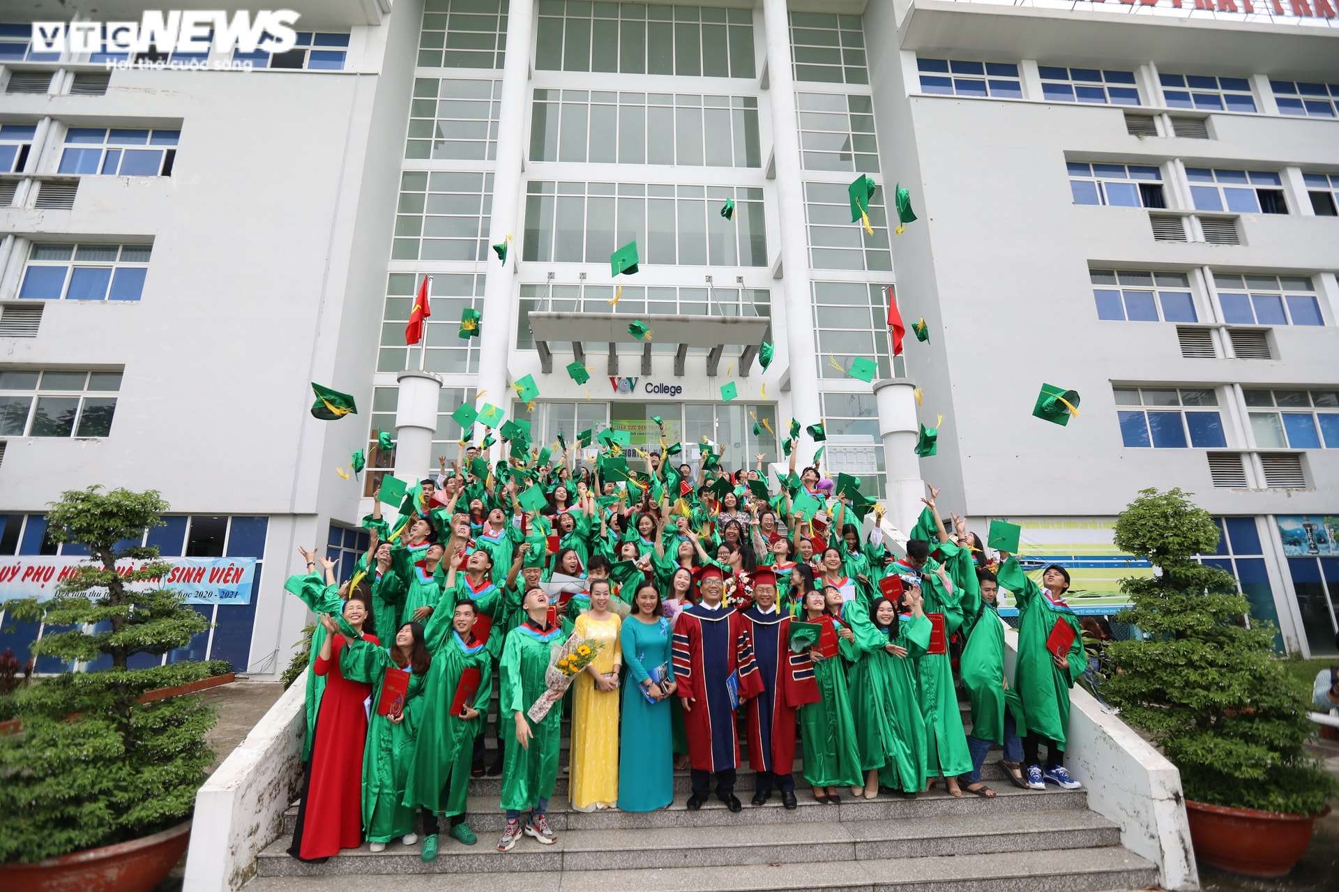 Hơn 89% sinh viên VOV College tốt nghiệp loại khá, giỏi, xuất sắc - 2