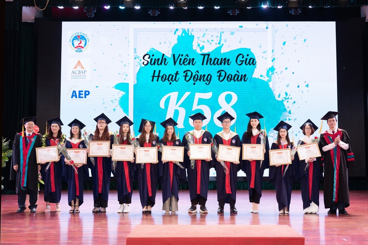 Không chỉ sở hữu khuôn mặt xinh đẹp, Á hậu 1 Bùi Phương Nga còn 