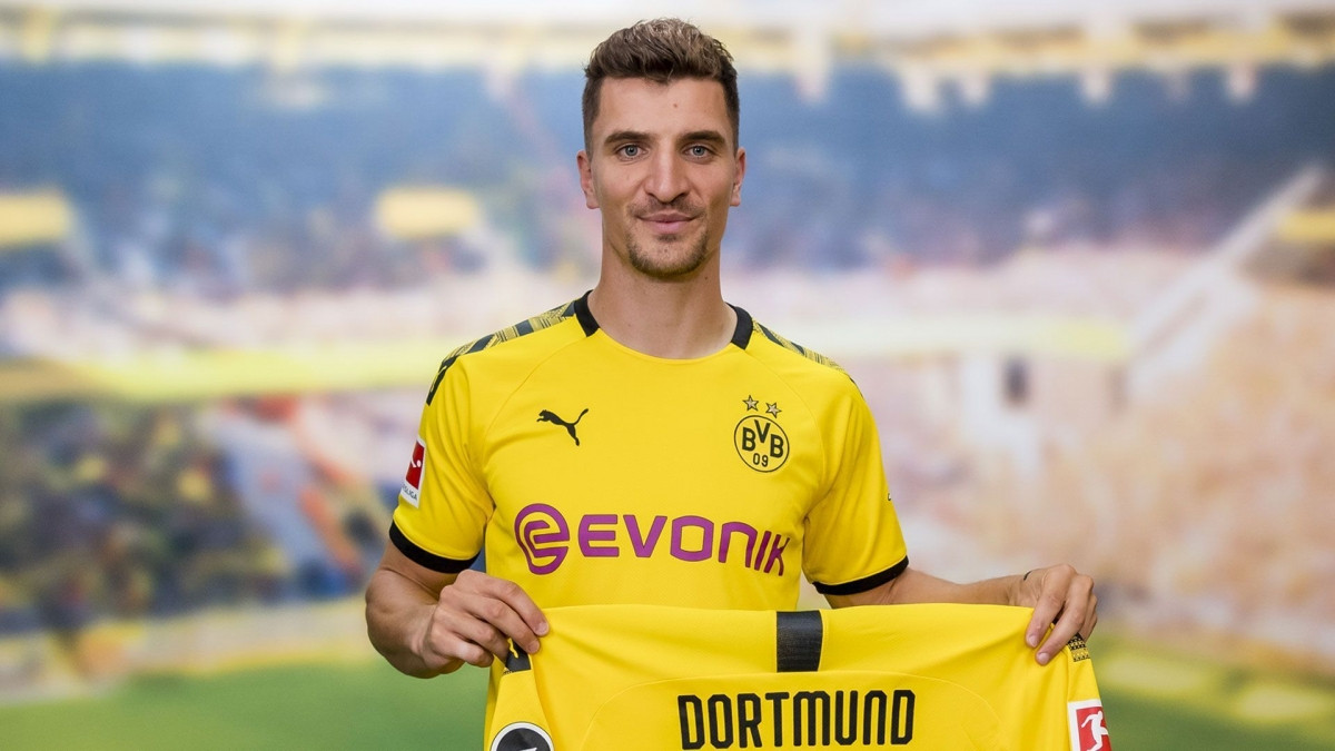 Hậu vệ: Thomas Meunier từ PSG tới Dortmund
