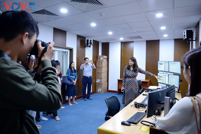 Ban Đối ngoại VOV5 gặp gỡ sinh viên Học viện Báo chí và Tuyên truyền - ảnh 10
