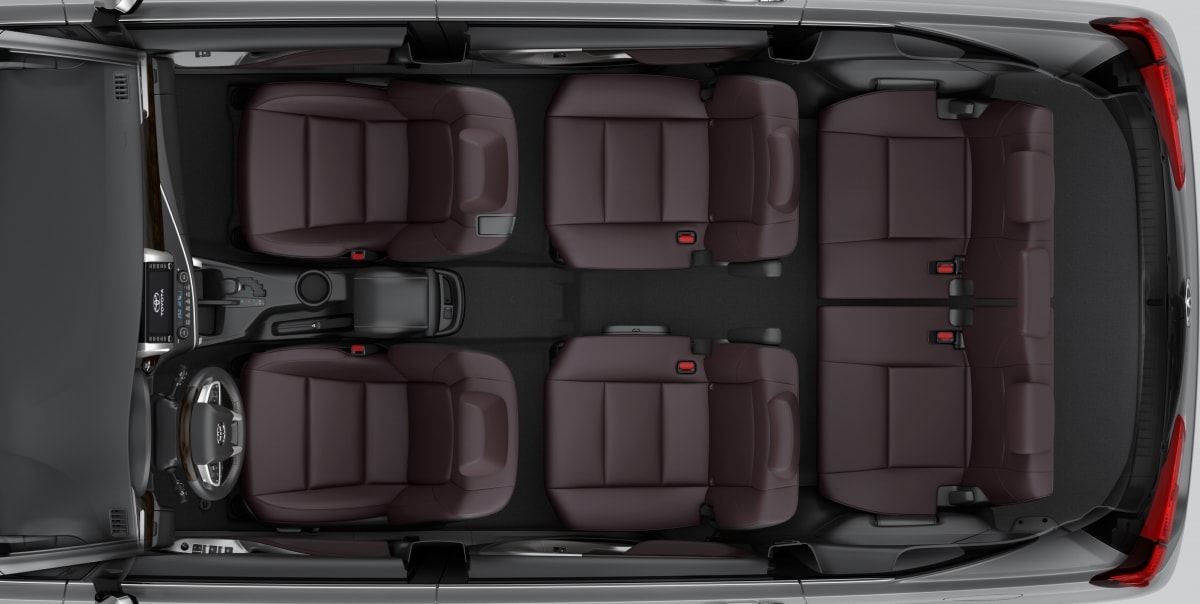 Innova 2020 đạt tiêu chuẩn 5 sao ASEAN NCAP với nhiều trang bị an toàn như: Hệ thống chống bó cứng phanh (ABS), Hệ thống hỗ trợ lực phanh khẩn cấp (BA), Hệ thống phân phối lực phanh điện tử (EBD), Hệ thống ổn định thân xe, Hệ thống kiểm soát lực kéo (TRC), Đèn báo phanh khẩn cấp (EBS), 7 túi khí, dây đai an toàn 3 điểm 7/8 vị trí, khung xe GOA…