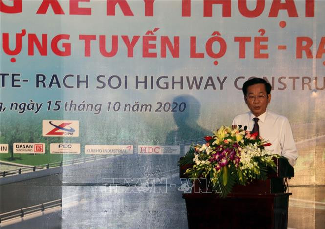 Ông Đỗ Thanh Bình, Chủ tịch UBND tỉnh Kiên Giang phát biểu tại buổi lễ.