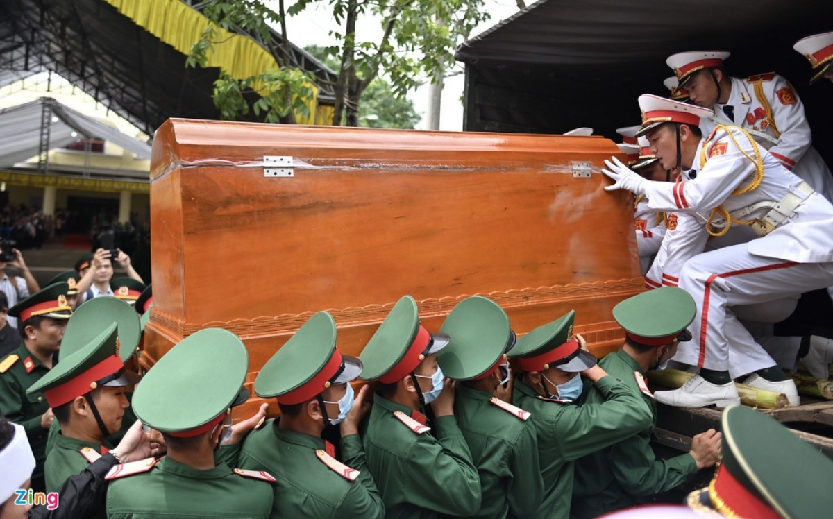 Linh cữu thiếu tướng Nguyễn Văn Man được Bộ Chỉ huy quân sự tỉnh Quảng Bình đưa về quê nhà ở TP Đồng Hới, Quảng Bình. Lễ viếng được tổ chức tại nhà theo nguyện vọng của gia đình thay vì tổ chức lễ tang cấp tỉnh như các liệt sĩ khác.