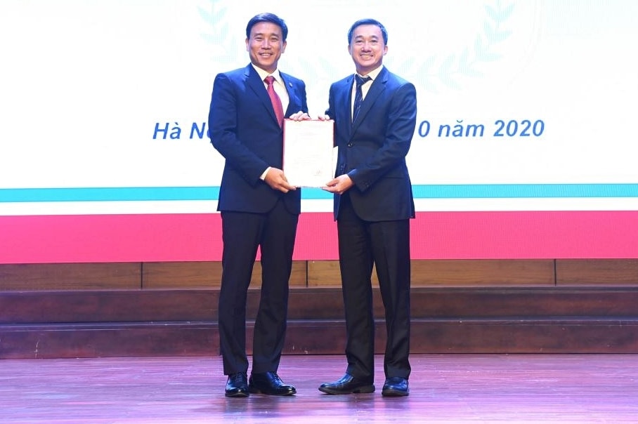 Tân hiệu trưởng Đại học Y Hà Nội là ai? - 1