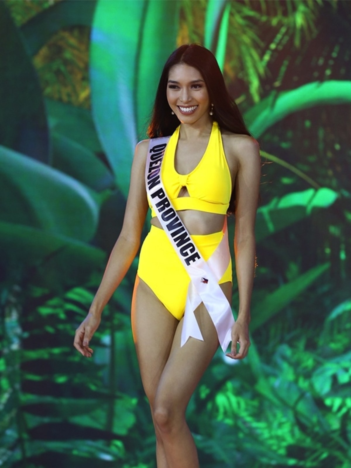 Faye Deveza, đại diện tỉnh Quezon.