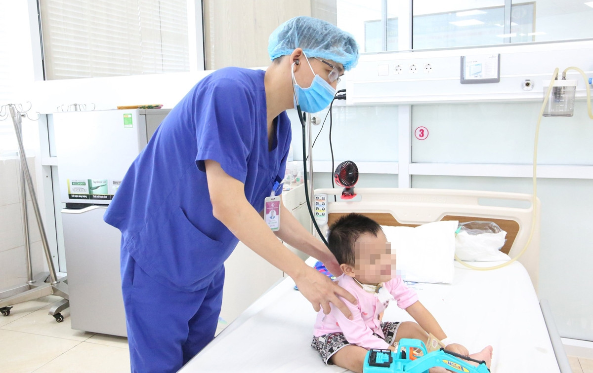 Hiện tại, tình trạng bệnh nhi đã cải thiện được khoảng 90%, không để lại di chứng và sẽ được xuất viện trong vài ngày tới. (Ảnh: BVCC)