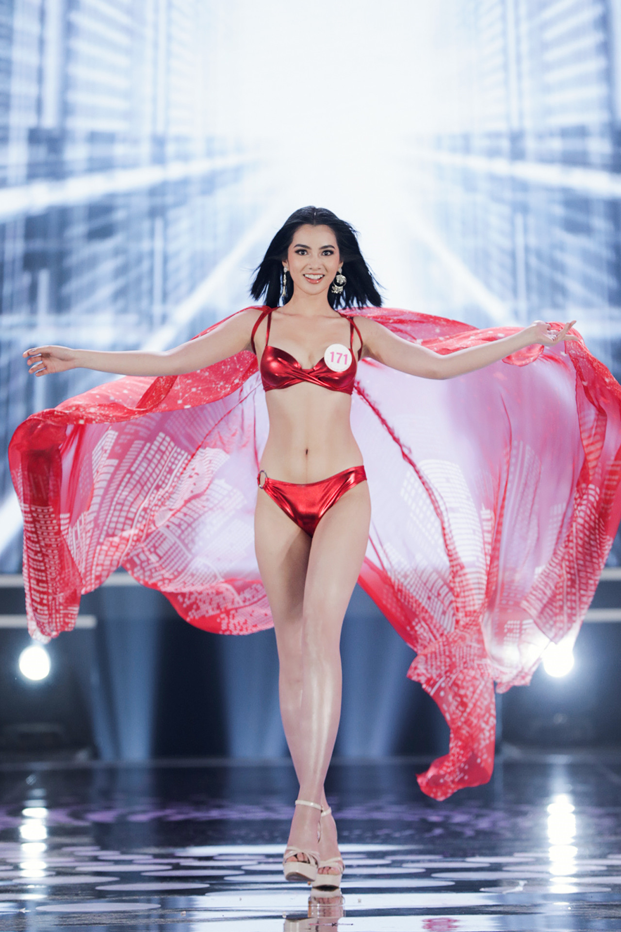 Cận cảnh phần thi bikini của Top 22 Hoa hậu Việt Nam 2020 - 4
