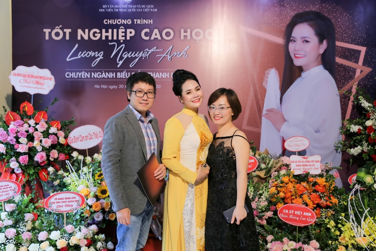 Lương Nguyệt Anh và vợ chồng nghệ sĩ piano Đào Thu Lê.