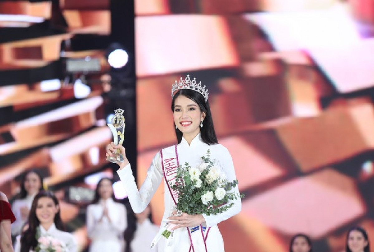 Học vấn vượt trội của Hoa hậu Việt Nam 2020 và hai á hậu - 5