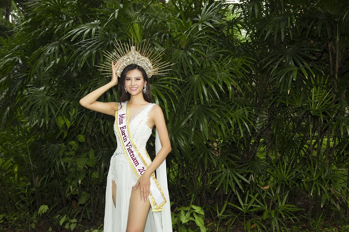 Đại diện Việt Nam tại Hoa hậu Trái đất 2020: Làm đồng, buôn rau phụ gia đình - 1