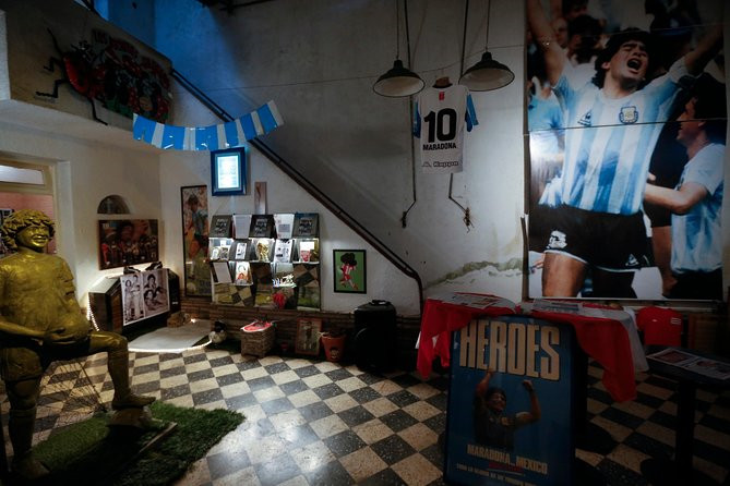Bên trong căn nhà cũ của Diego Maradona  - 2