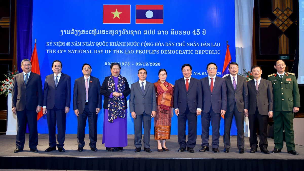 Lãnh đạo Đảng, Nhà nước dự chiêu đãi kỷ niệm thứ 45 Quốc khánh nước CHDCND Lào.