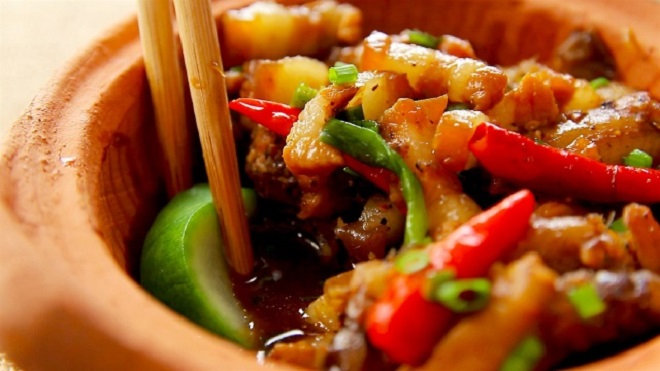 Món ngon dễ làm: Cá bống kho thịt ba chỉ đậm vị, hao cơm - 1