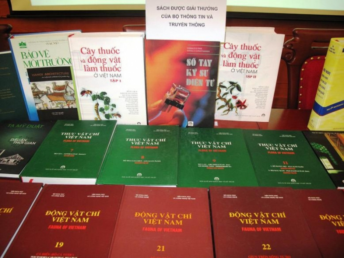 Những cuốn sách do NXB Khoa học và Kỹ thuật phát hành.