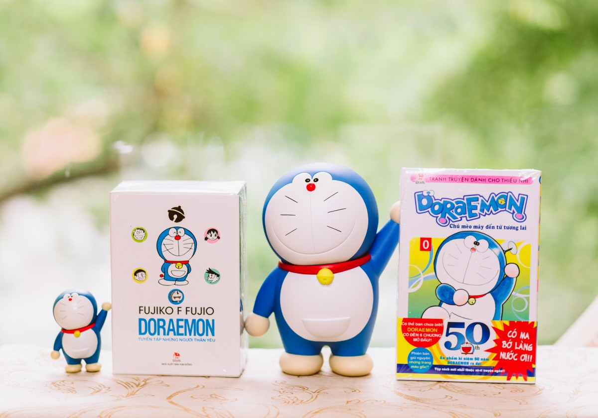 Hai ấn bản đặc biệt ra mắt nhân dịp kỷ niệm 50 năm ngày chú mèo máy Doraemon ra đời. 