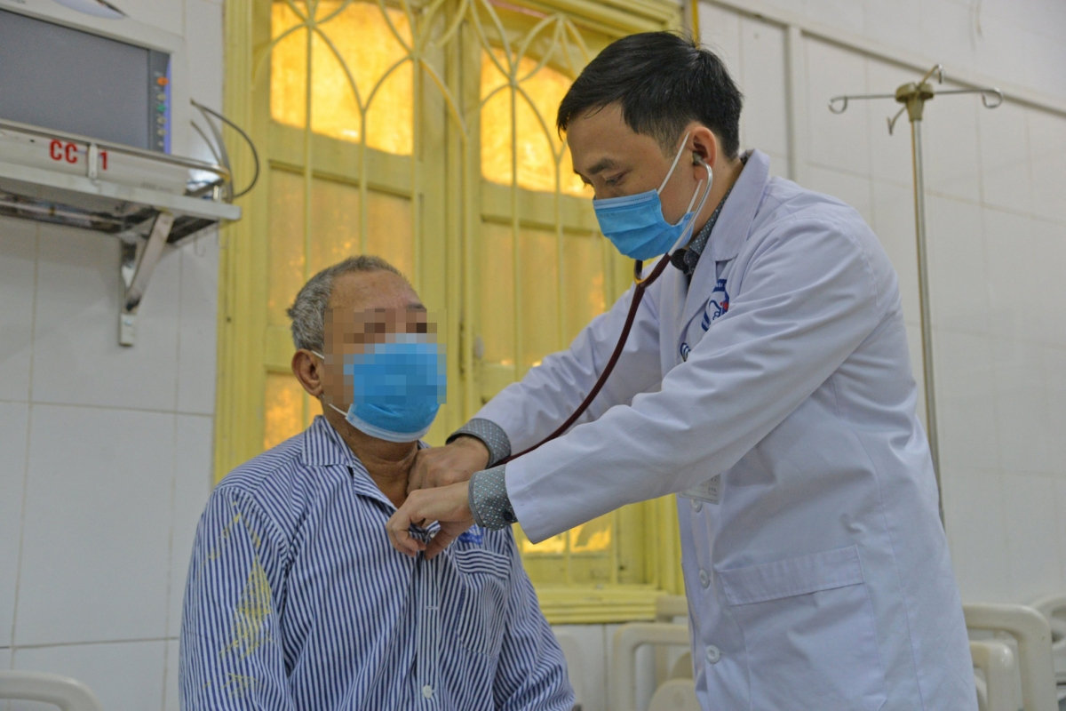 Nhiều trường hợp nhập viện cấp cứu vì dùng thuốc chữa đái tháo đường không nguồn gốc. (Ảnh: BVCC)