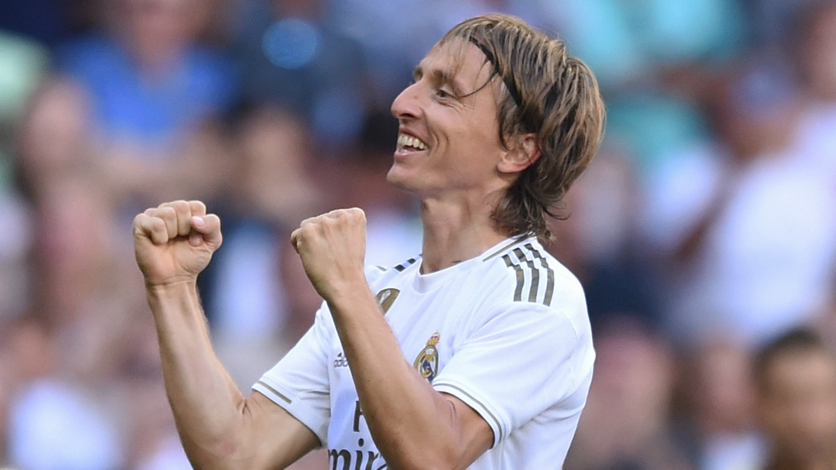 Luka Modric chuẩn bị gia hạn hợp đồng với Real Madrid (Ảnh: Getty).