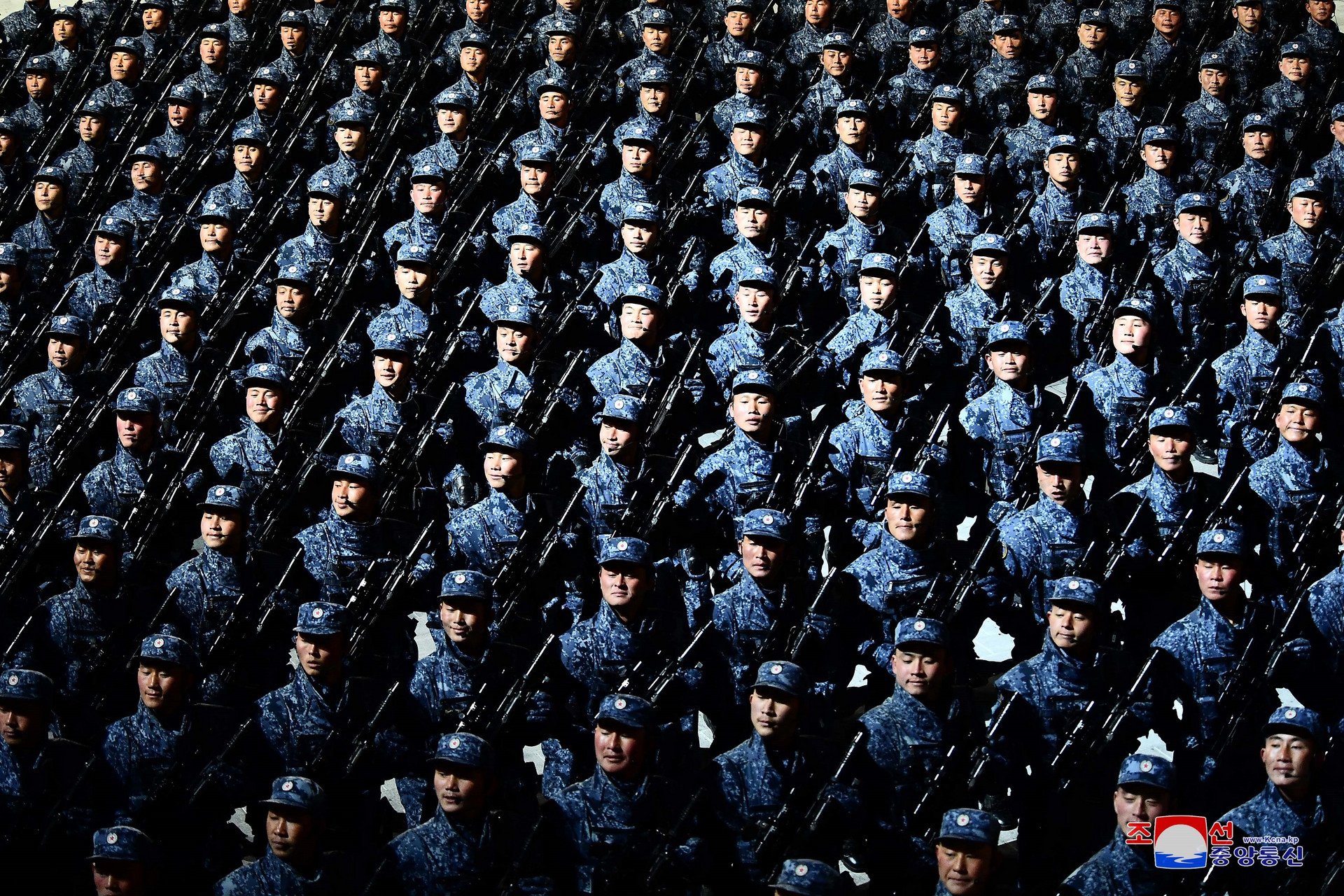 Ảnh: Dàn khí tài hoành tráng trong lễ duyệt binh Triều Tiên kỷ niệm đại hội đảng - 13