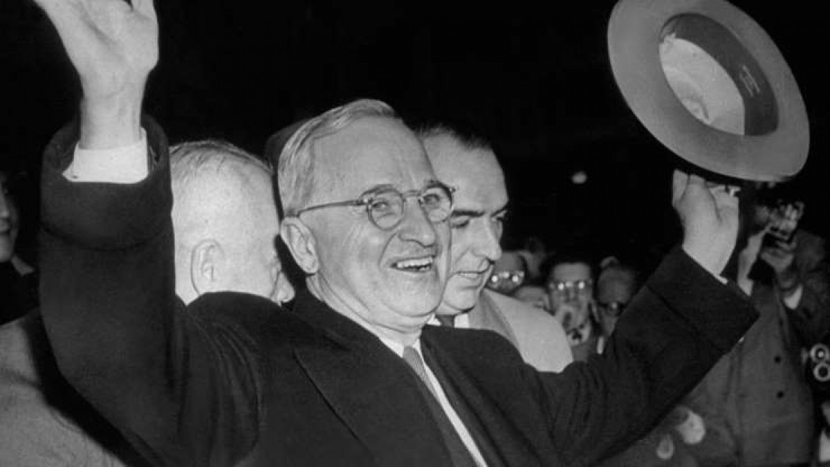 Harry S. Truman (1884-1972): Ông Truman là một trong 8 tổng thống chưa bao giờ học đại học và là tổng thống Mỹ duy nhất trong thế kỷ 20 chưa có bằng đại học.
