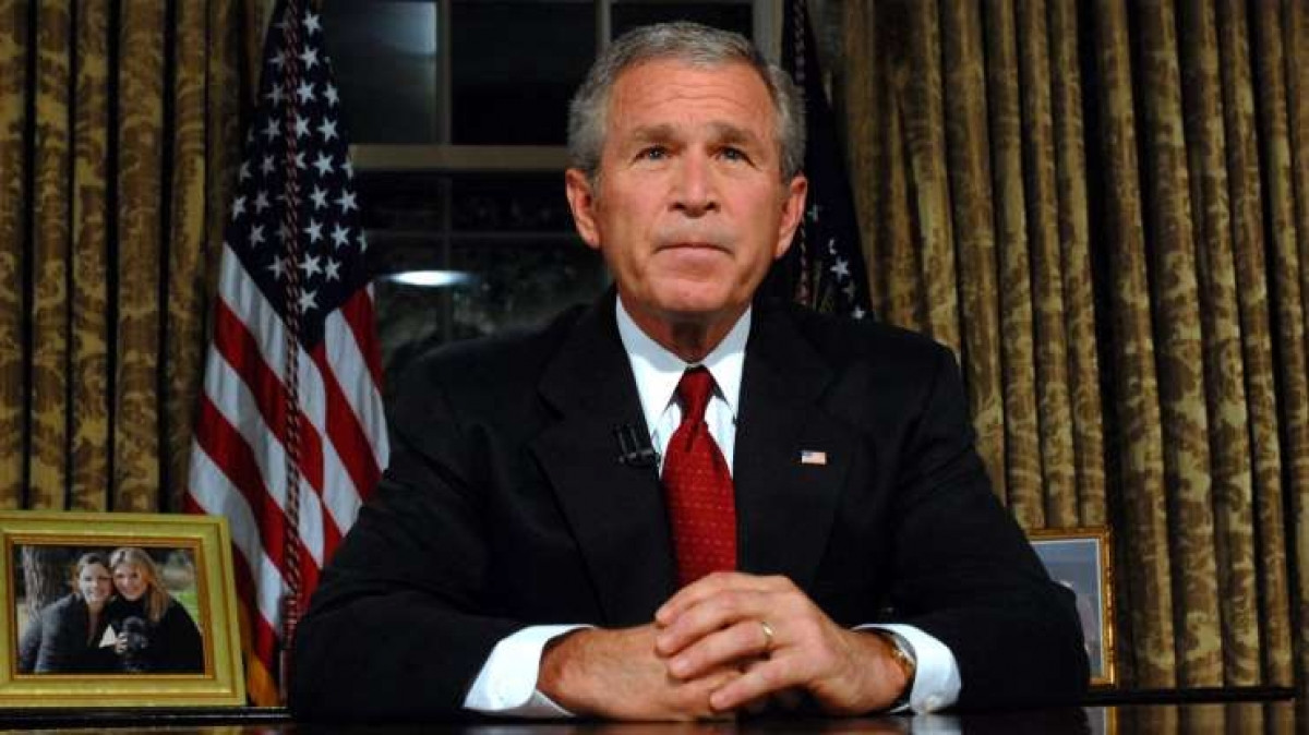 George W. Bush (1946- ): Ông là Tổng thống có tỷ lệ ủng hộ cao nhất và thấp nhất lịch sử với các con số lần lượt là 90% sau vụ 11/9/2001 và 25% ngay trước cuộc bầu cử năm 2008.