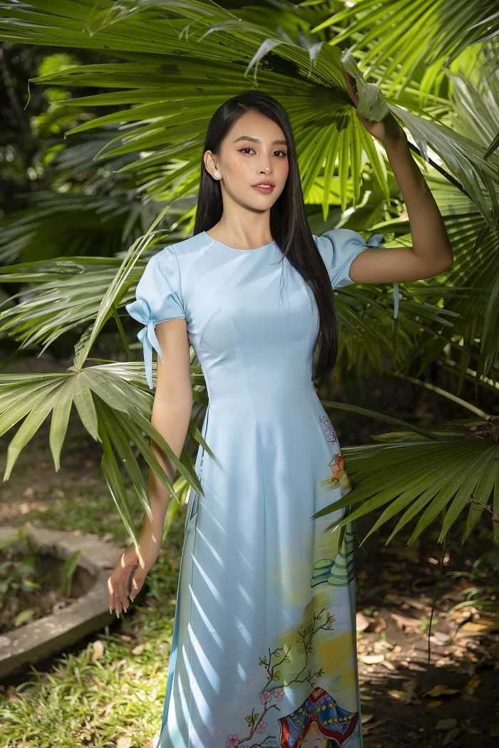 Hoa hậu Tiểu Vy đẹp tinh khôi với áo dài truyền thống  - 7