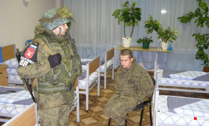 Bản án cho lính Nga nã súng bắn chết tám đồng đội - 1
