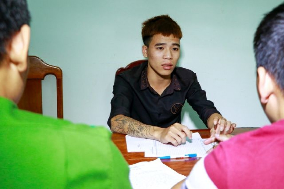 Nghi can Nguyễn Khắc Bi tại cơ quan điều tra.