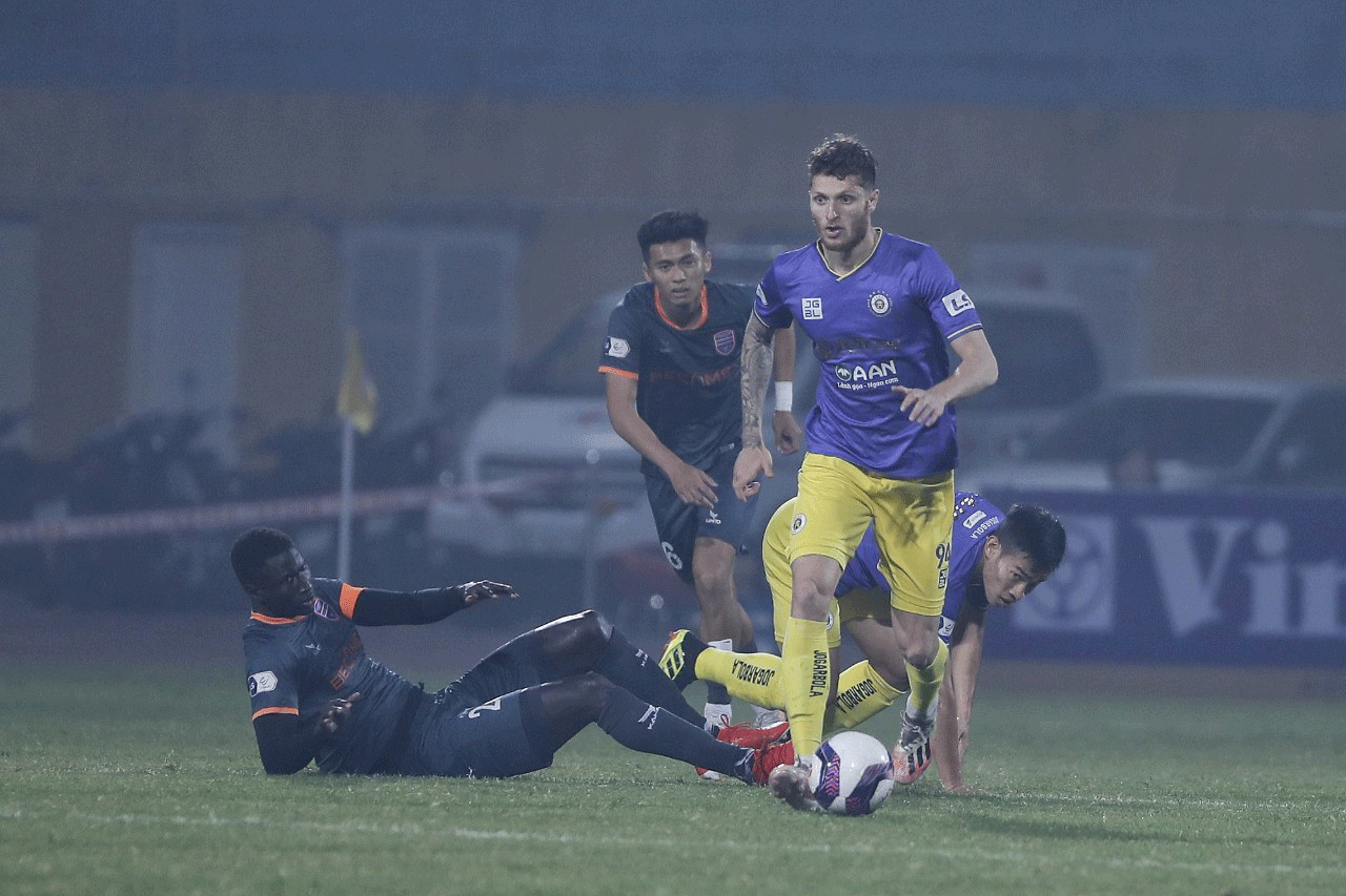 Hà Nội FC thua ngược Bình Dương (Ảnh: Trần Tiến).