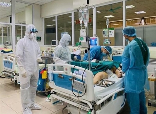 Bệnh nhân COVID-19 ở Quảng Ninh tổn thương phổi nặng, suy hô hấp - 1