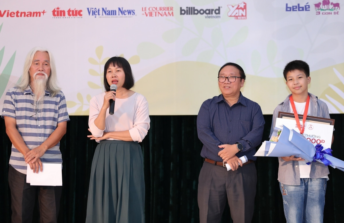 Nhà văn Nguyễn Ngọc Tư bất ngờ về tác phẩm của con trai đoạt giải tại cuộc thi.