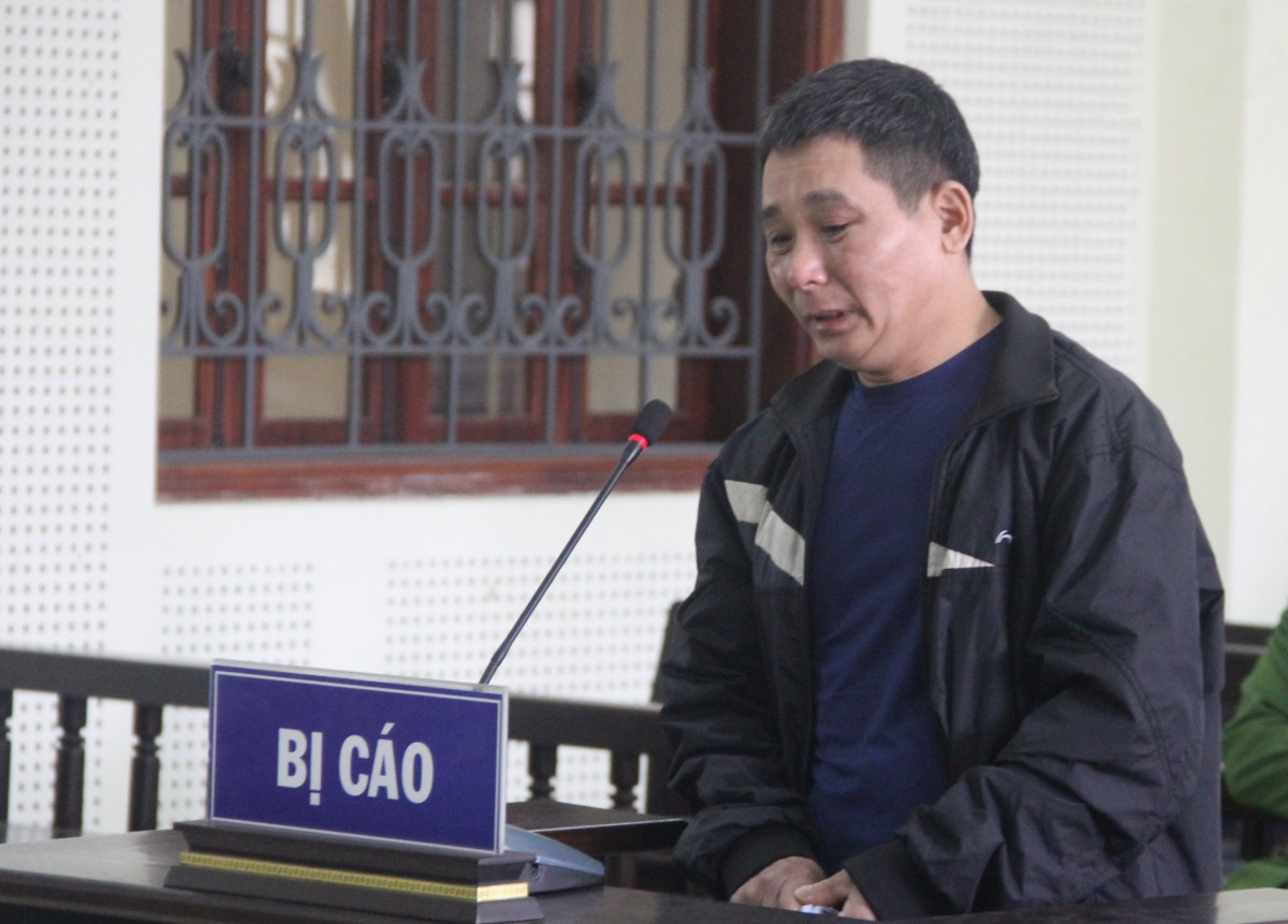 Nguyễn Xuân Tú tại phiên tòa.