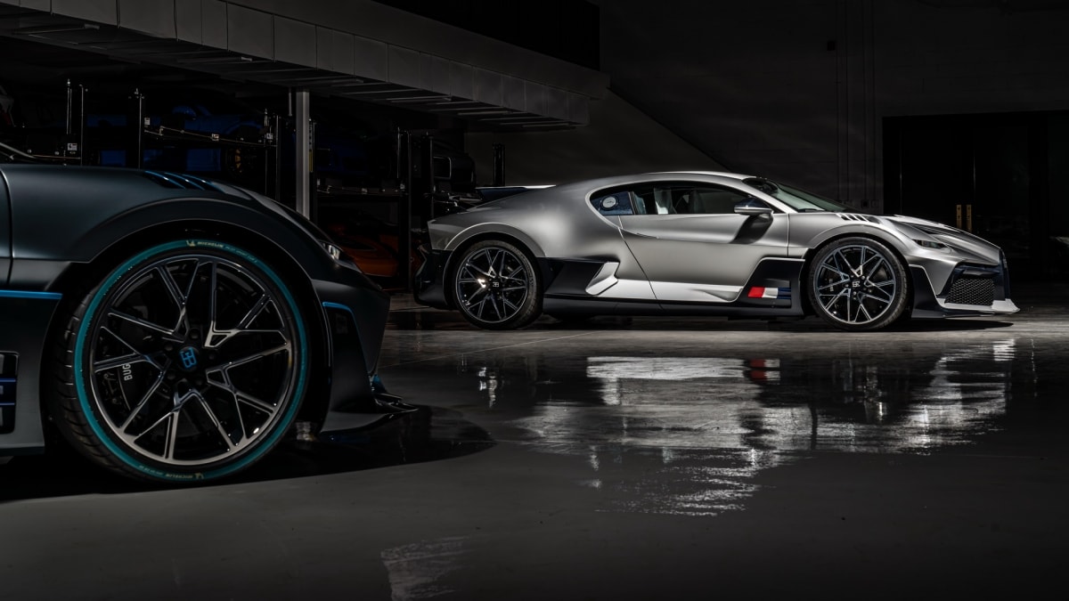 Ngắm bộ ba Bugatti Divo giá gần 20 triệu USD - 11