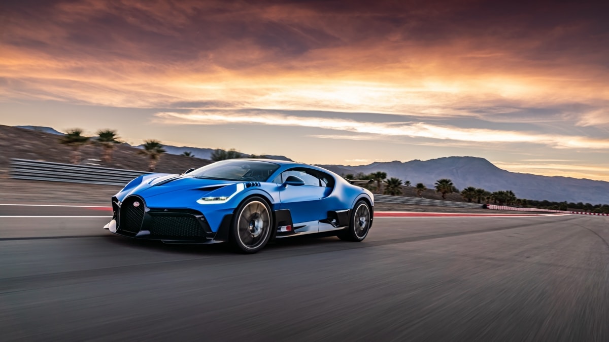 Ngắm bộ ba Bugatti Divo giá gần 20 triệu USD - 5