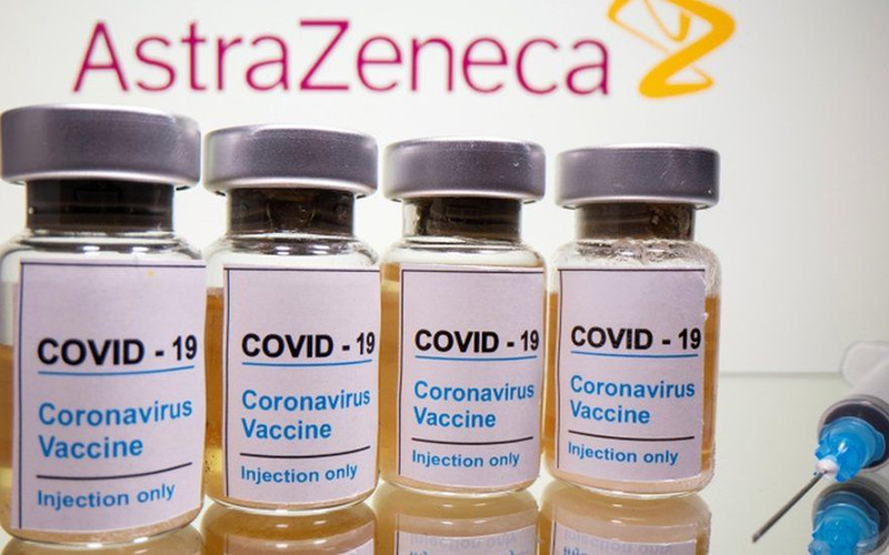 Hơn 117.000 liều vaccine COVID-19 đầu tiên về đến Việt Nam - 1