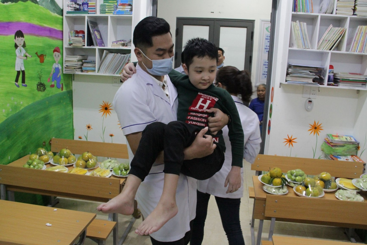 Lớp học đặc biệt ở Nghệ An nơi bác sĩ là thầy, bệnh nhân là trò - 4