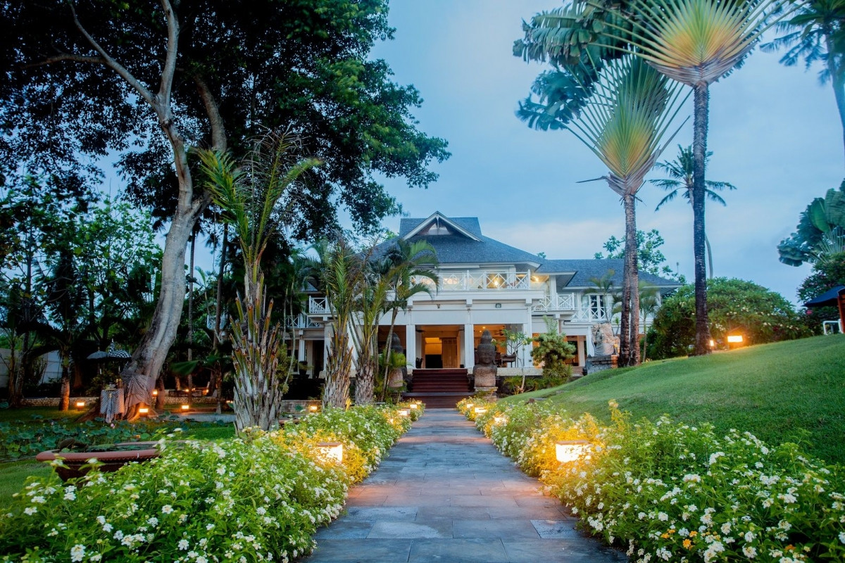 Nằm trong quần thể resort Canggu trên đảo Bali của Indonesia, căn biệt thự này có giá cho thuê là 6.000 USD/đêm.