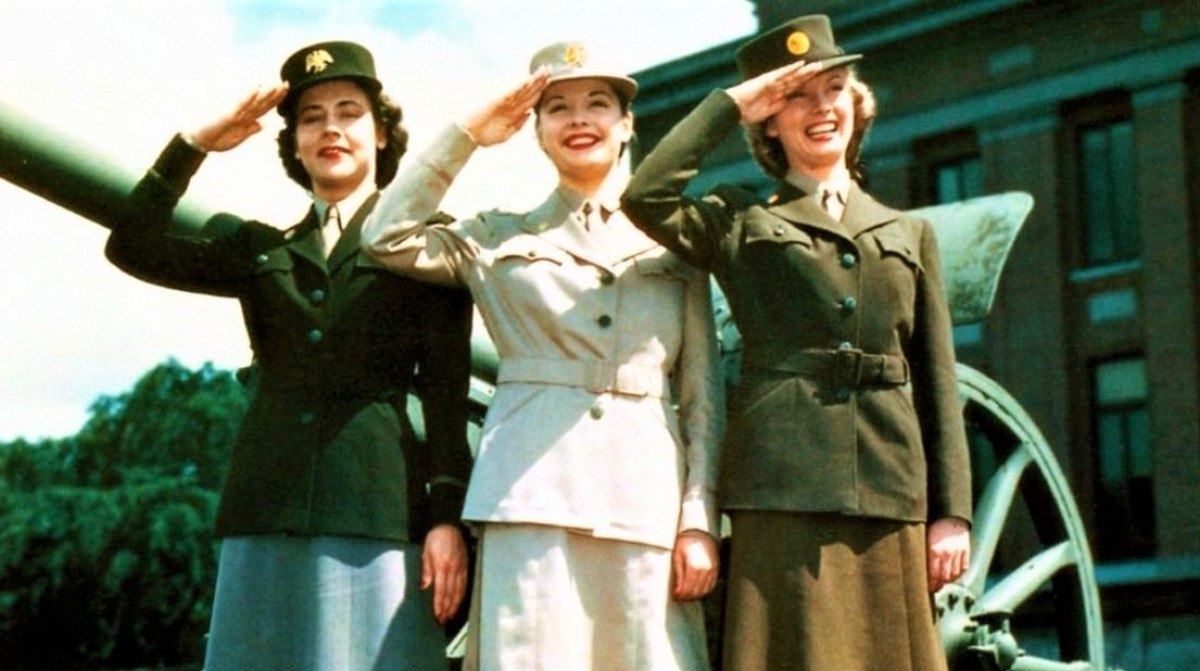 70 năm trước, phụ nữ Mỹ được huấn luyện để chiến đấu trên chiến trường là điều không tưởng; Nguồn: history.com