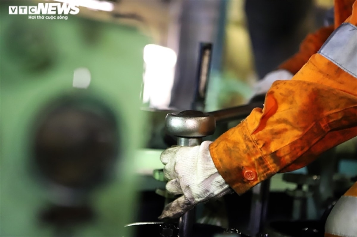 Xác định rõ, nếu quyết định lên tàu viễn dương thời điểm này (dịch COVID-19) thì những lịch trình có thể không xảy ra đúng như dự tính; thời gian lênh đên trên biển ở Đại Tây Dương có thể bị kéo dài đến vài năm, không còn là nửa năm như trong hợp đồng do các nước siết chặt việc thông quan để chống dịch. Tuy nhiên, Hoài Thương vẫn quyết giữ vững lựa chọn ban đầu của mìnnh.