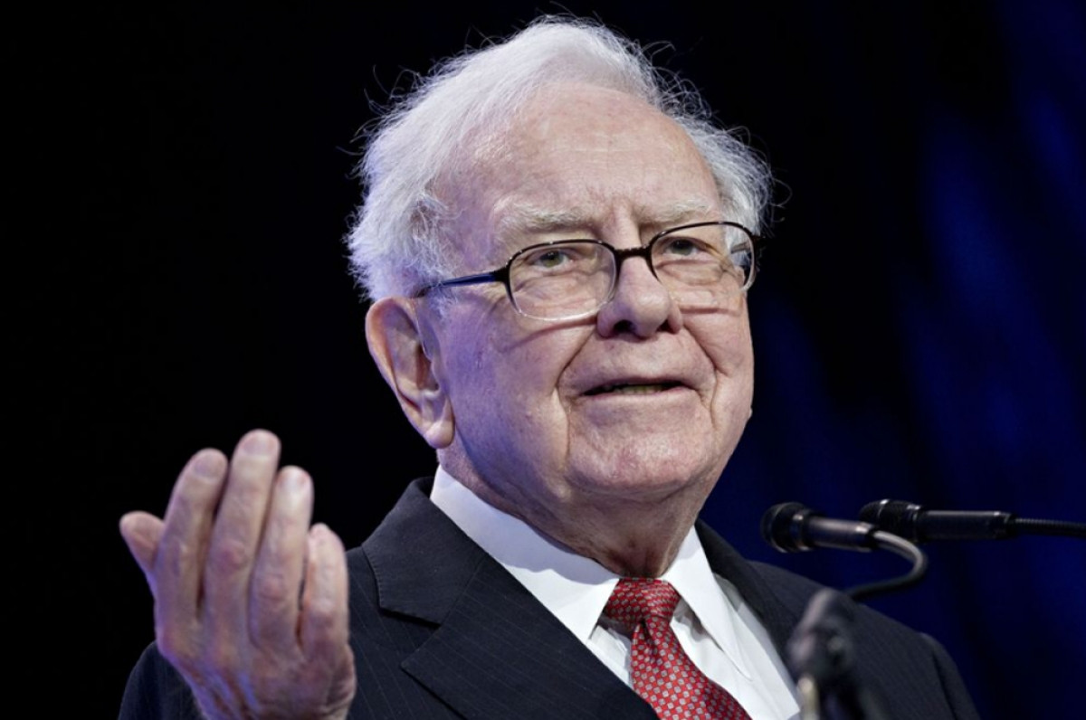 Tỷ phú Warren Buffett vào câu lạc bộ 100 tỷ USD  - 1