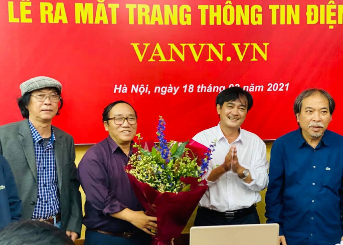 Lễ ra mắt trang thông tin điện tử mới của Hội Nhà văn Việt Nam. (Ảnh: Yến Anh/Người lao động)
