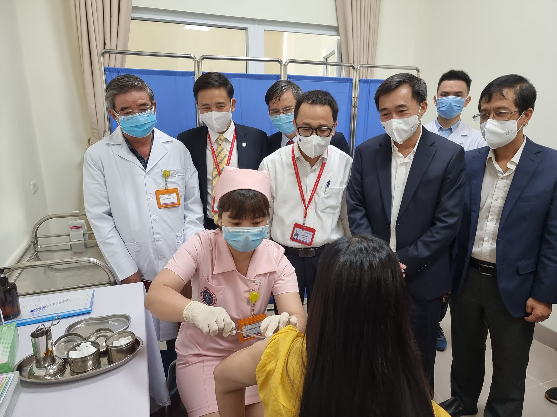 Chuẩn bị tiêm thử nghiệm vaccine COVID-19 thứ 2 của Việt Nam cho 30 người - 1