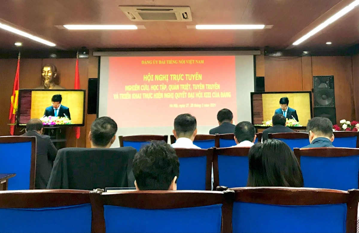 Đảng ủy Đài Tiếng nói Việt Nam tham dự hội nghị bằng hình thức trực tuyến.