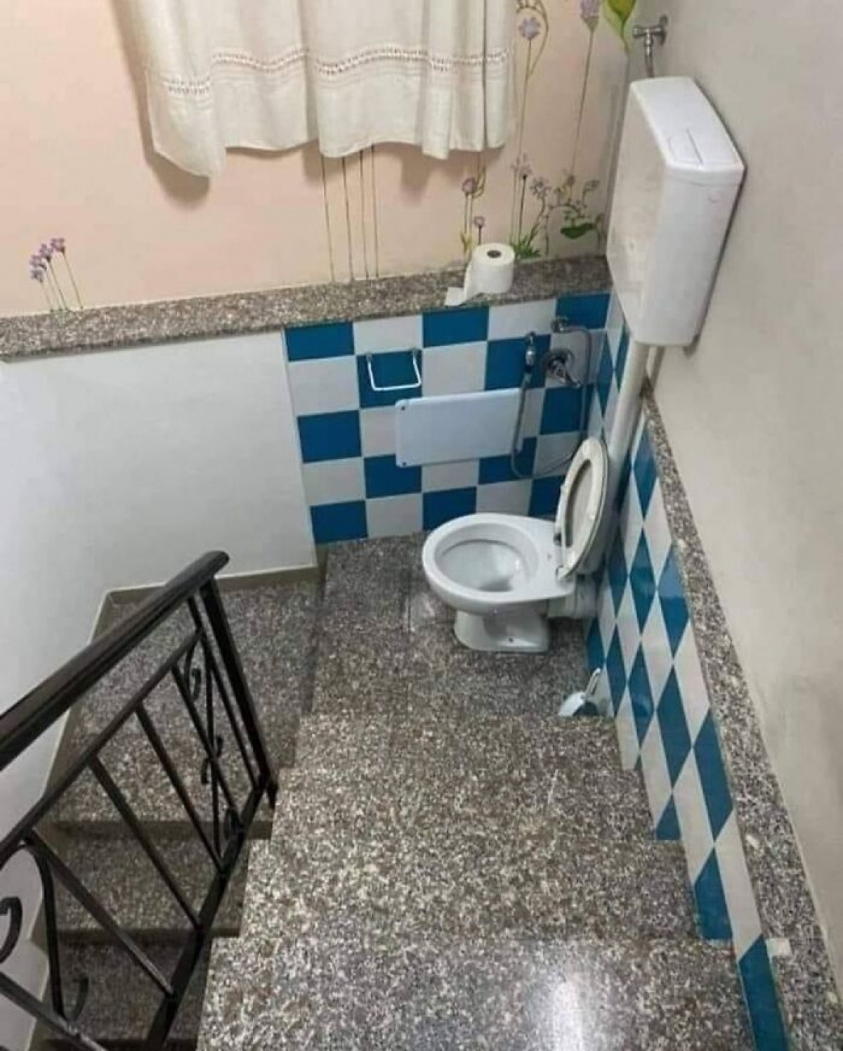 Ai sẽ đủ dũng cảm để đi vệ sinh ở đây?./.